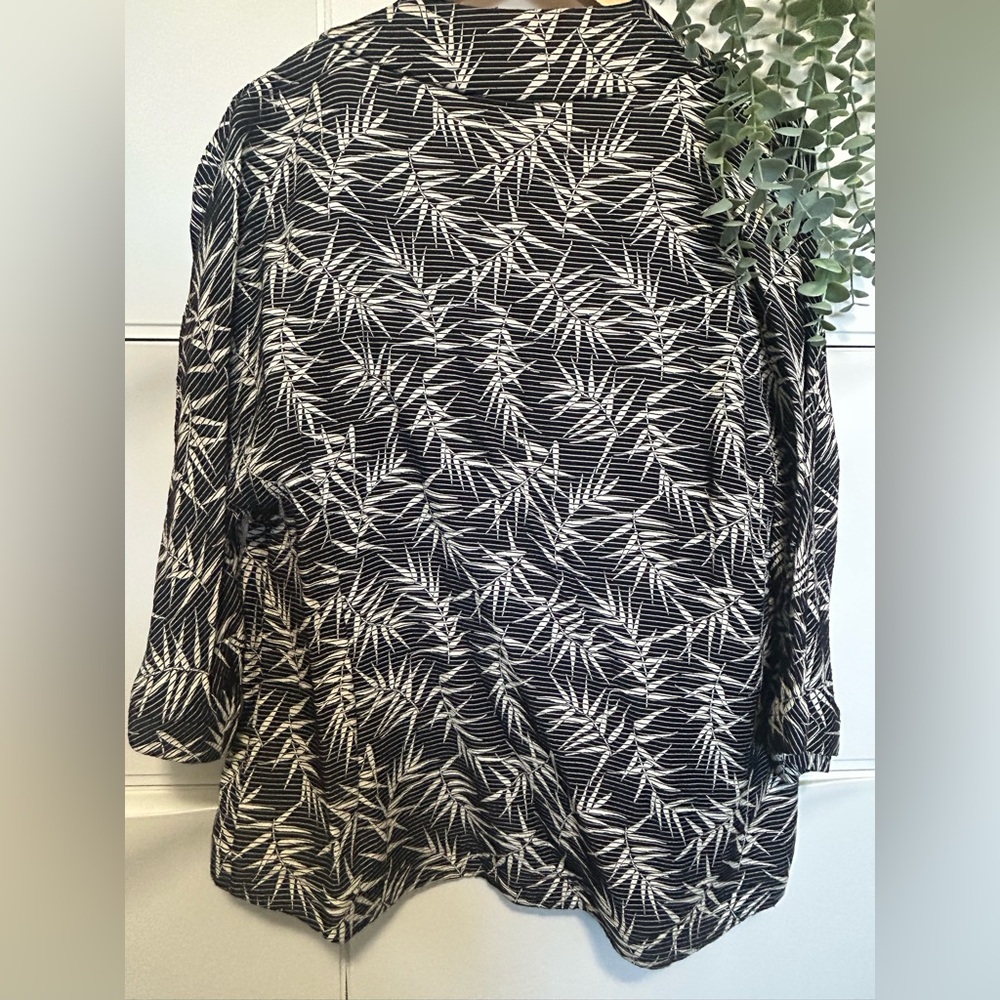 Zara Leaf-Print Open Front Cardigan in Black & White - Picture 2 of 5